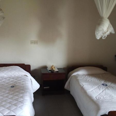 White Horse Inn Kabale Exteriér fotografie
