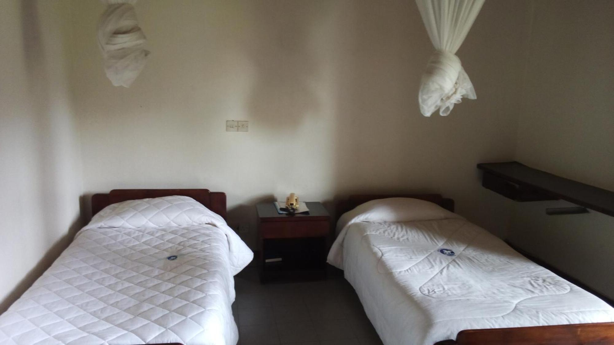 White Horse Inn Kabale Exteriér fotografie