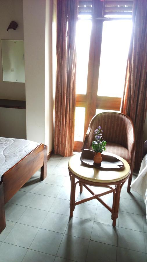 White Horse Inn Kabale Exteriér fotografie